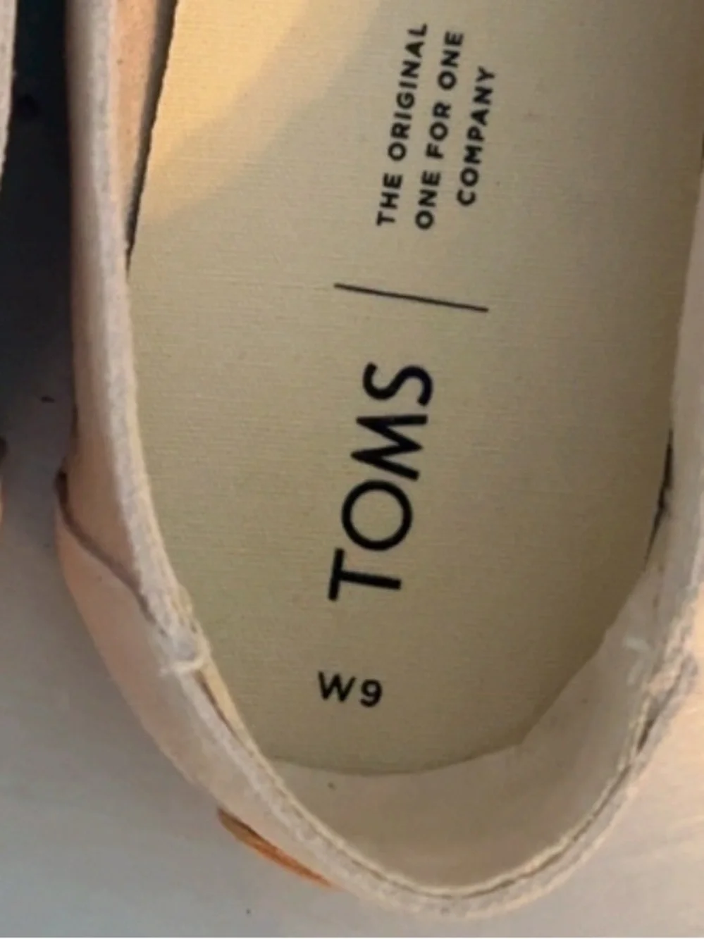 TOMS Women’s W9 Beige Suede Alpargata Slip-On Flats New Without Box